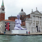 Breath – una scuptura gonfiabile dell’artista inglese Mark Quinn, installata al di fuori della Chiesa di San Giorgio Maggiore
