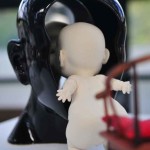 Sculture in ceramica dell’artista di Hong Kong Johnson Tsang