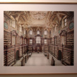 Candida Höfer, Biblioteca de Girolamini Napoli 1,2009