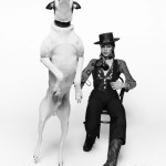09-09-David-Bowie-posing-for-his-album-Diamonds-Dogs-Londra-London-1974-91-x-73-cm-©-Terry-ONeill–620×828