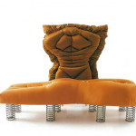 Divano per massaggi, 2002